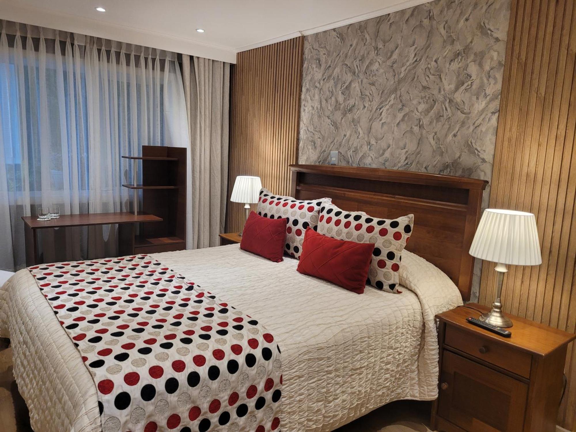 Hotel Puerta Del Lago Puerto Varas Eksteriør billede