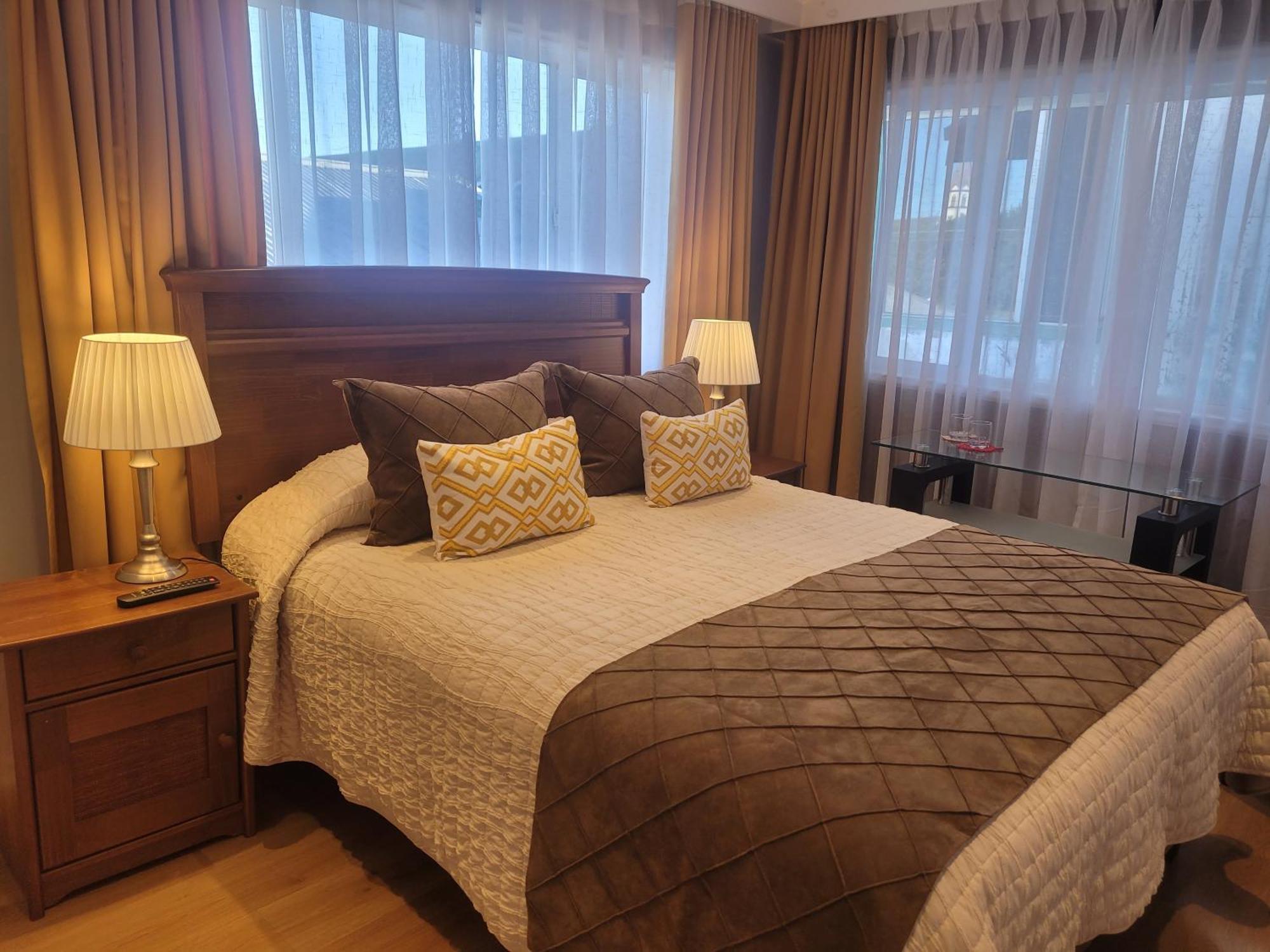 Hotel Puerta Del Lago Puerto Varas Eksteriør billede
