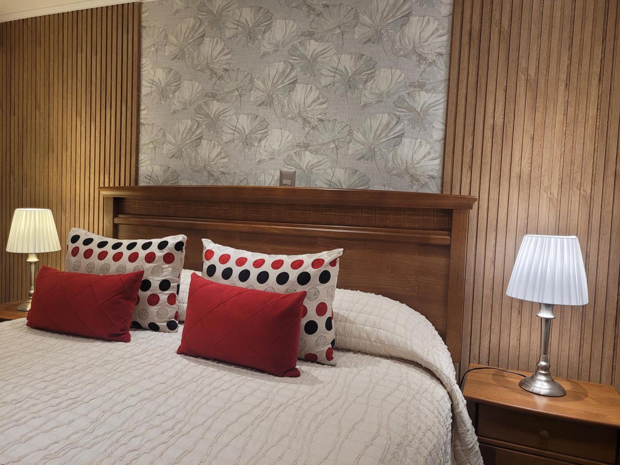 Hotel Puerta Del Lago Puerto Varas Eksteriør billede