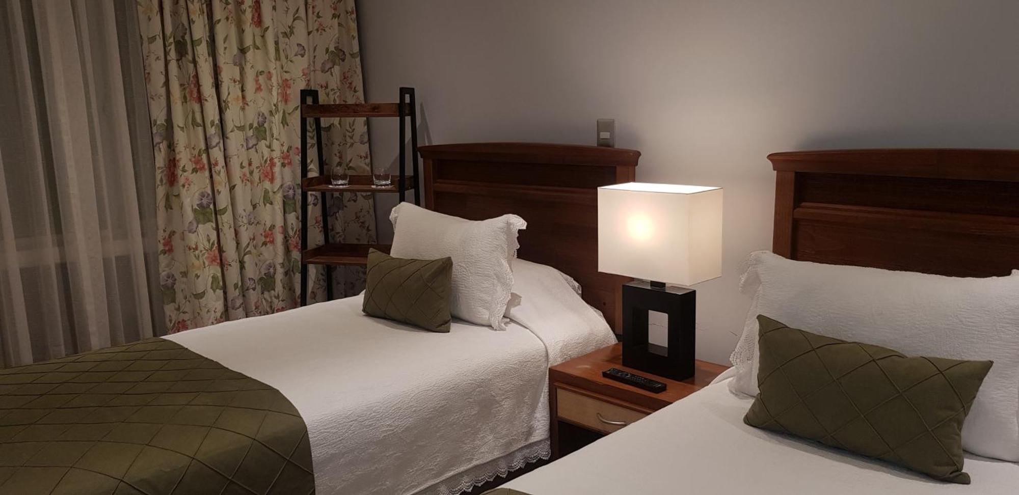 Hotel Puerta Del Lago Puerto Varas Eksteriør billede